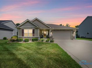 5081 Giverny Rd, Oregon, OH 43616