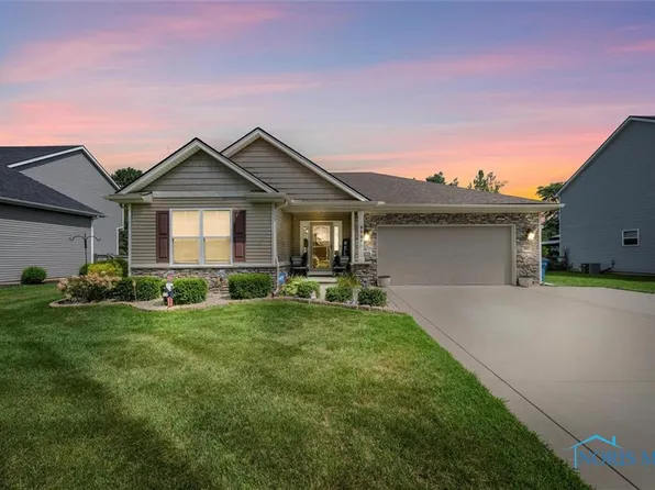 5081 Giverny Rd, Oregon, OH 43616