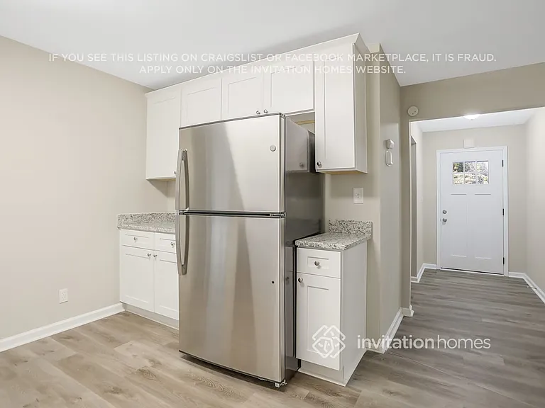 2631 Cavalier Dr — Photo 11