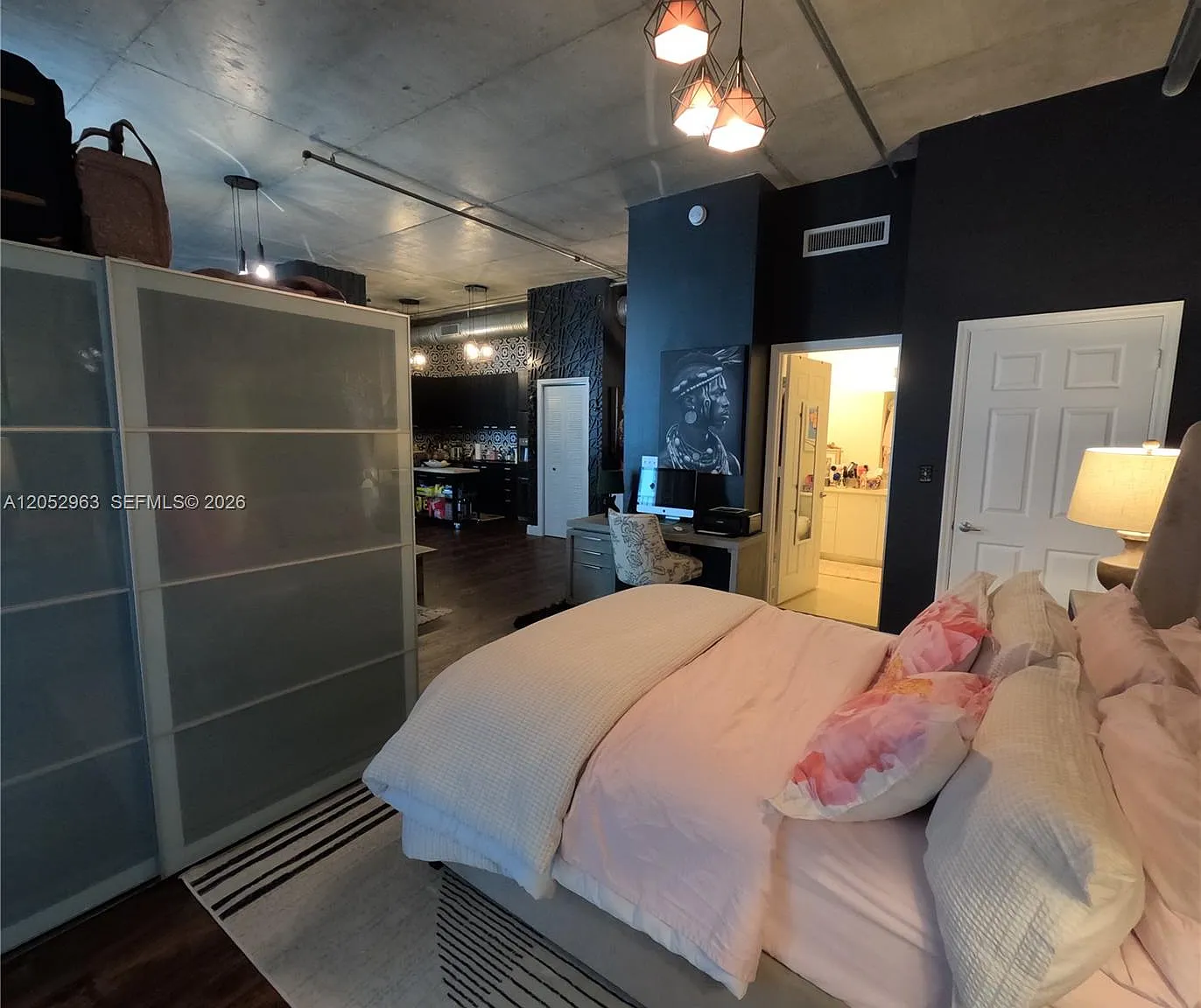 Lofts At Hollywood Statio — Photo 4