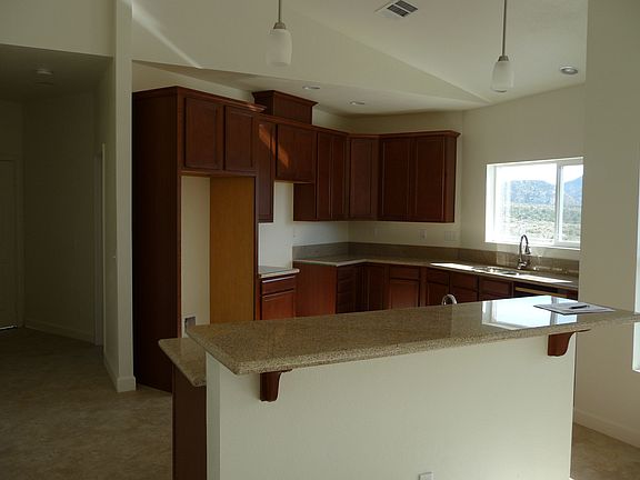 3rd image of 60040 Jeraboa Rd