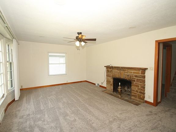 5th image of 299 Grand Ave