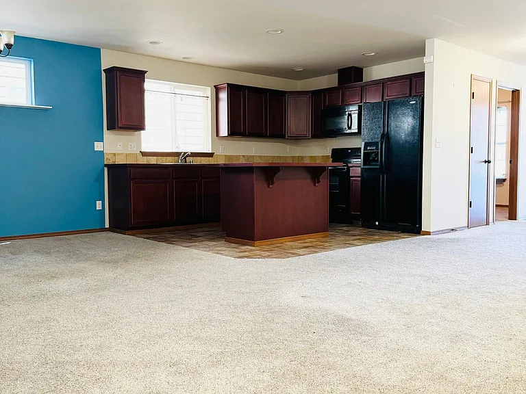 618 206th Street Ct E — Photo 15