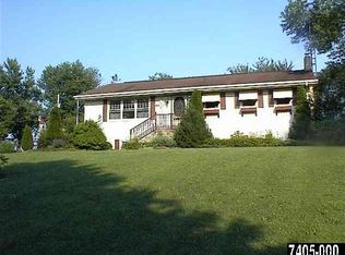 95 Smoketown Rd, Hanover, PA 17331