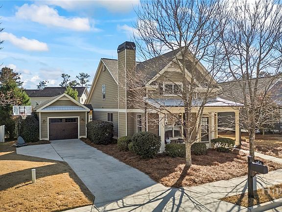 3rd image of 149 Russell Way