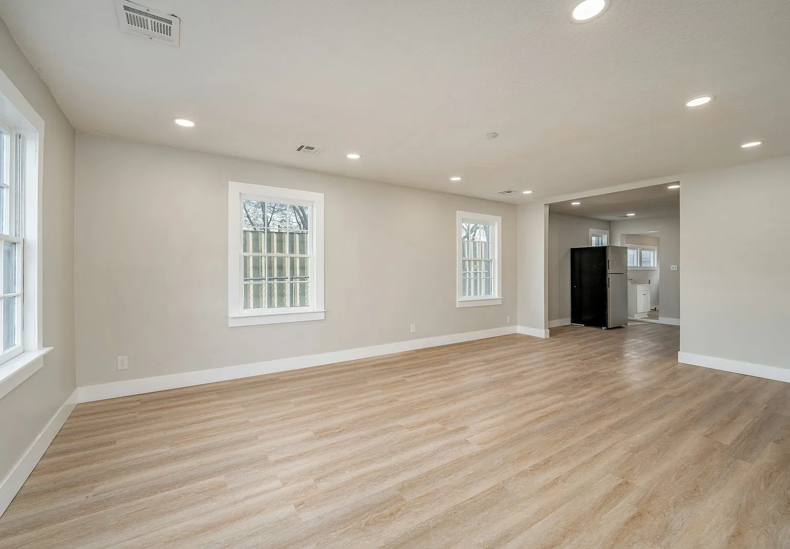 212 New York Street — Photo 3