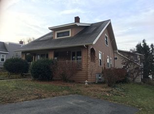 7 Lapierre St, Worcester, MA 01604