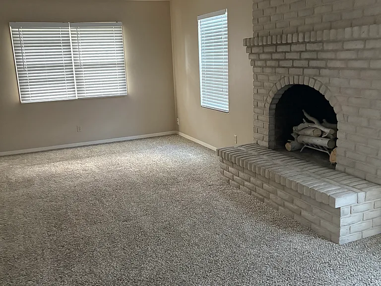 5100 Sleepy Hollow Dr — Photo 8