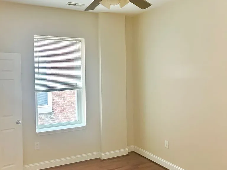 841 & 847 Whitelock St — Photo 21