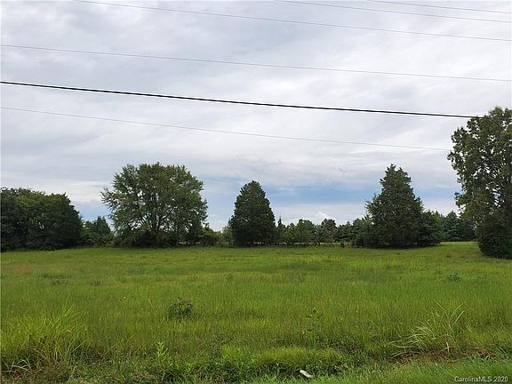 4th image of 10483 Robinson Church Rd