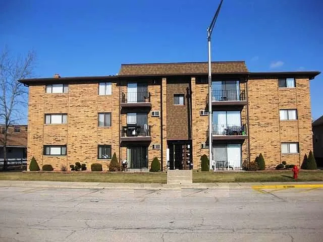 6348 Washington St APT 2B photo 1