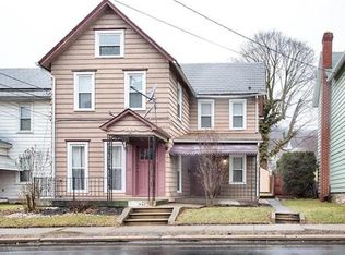 409 W Pennsylvania Ave, Pen Argyl, PA 18072