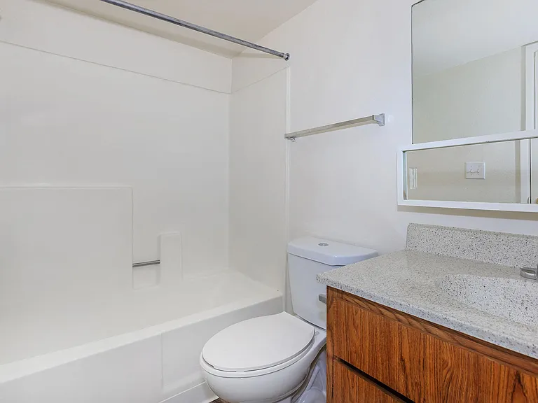 Park Terrace Apartments — Photo 31