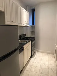 Rented by Salon Realty Corp