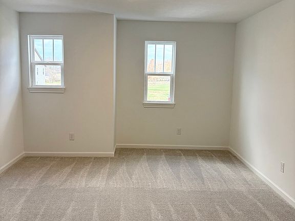 5th image of 373 N Grand Oak Dr