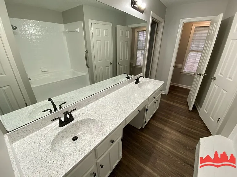 2159 Shady Grove Cv — Photo 9