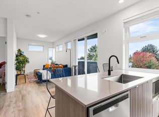 32838 Landeau Pl #401, Abbotsford, BC V2S 0M6