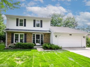 2076 South St, Geneva, IL 60134