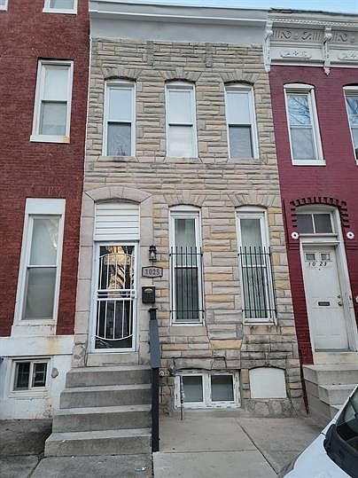 1st image of 1025 N Carey St #C