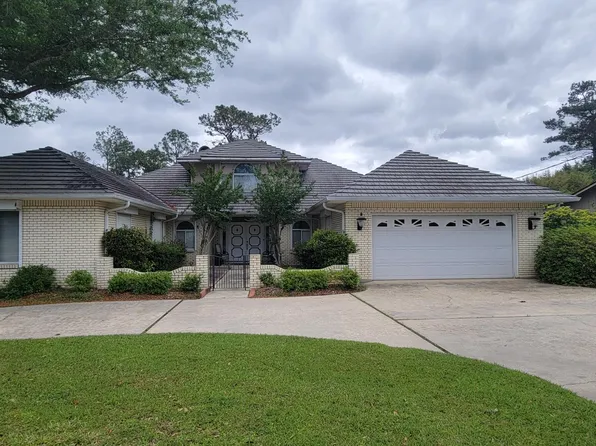 96493 Diamondhead Dr W, Diamondhead, MS 39525