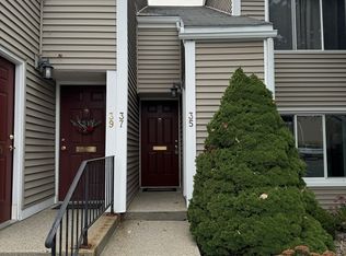 37 Nassau Dr, Springfield, MA 01129