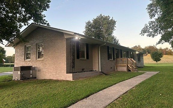 2nd image of 390 Rankin Rd