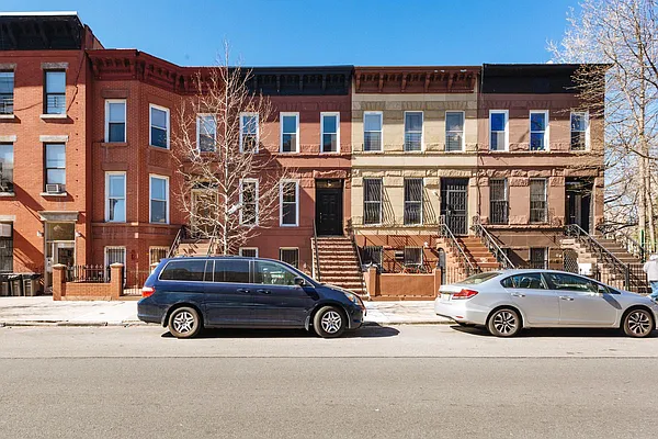 Rented by Ellison Homes Corp. | media 32