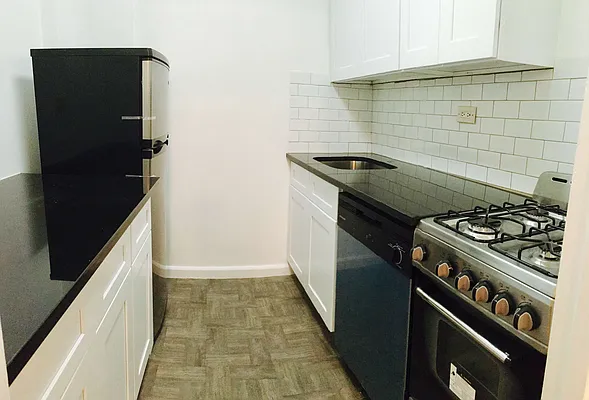 Rented by Sterling Holdings | media 13