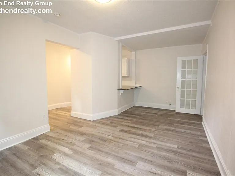 3 Crawford St #B — Photo 7