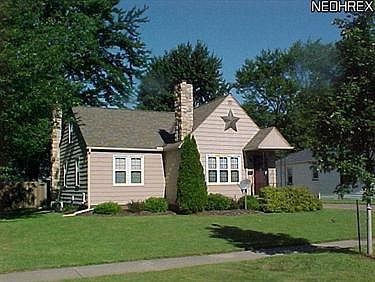 1st image of 326 Rockfern Ave