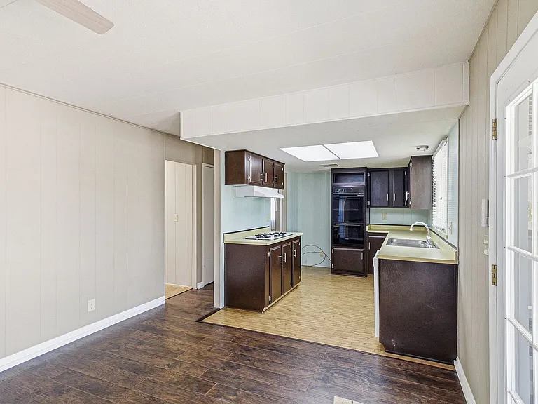 1309 Coronado Dr — Photo 3