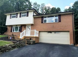 180 Sunset Dr, Washington, PA 15301