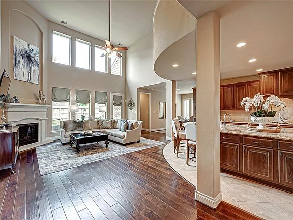 2nd image of 19 Serina Ln