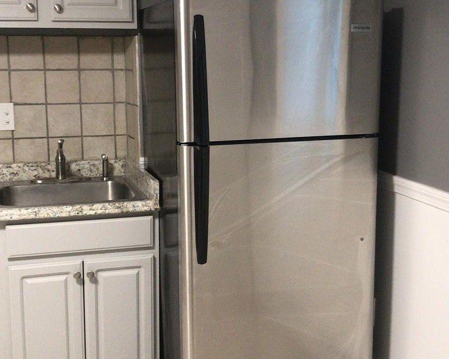 2nd image of 48 High St #19