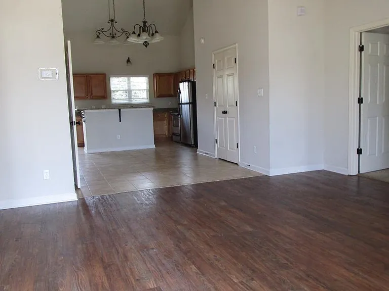 423 Anchorage Rd — Photo 6