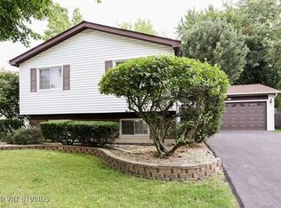 1121 Whitehall St, Lombard, IL