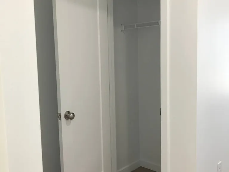 1062 W Holly St — Photo 18