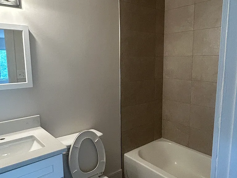 4907 A St SE #6 — Photo 6