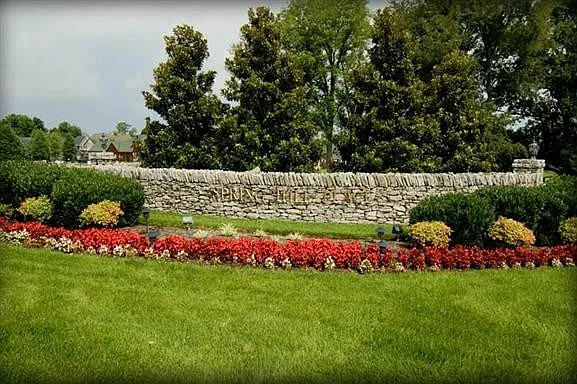 1381 Round Hill Ln — Photo 19