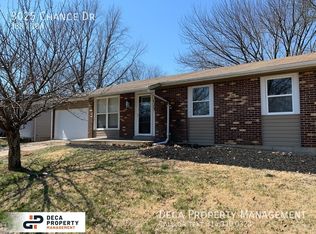 3025 Chance Dr, Florissant, MO