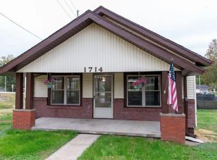 1714 Blackwell Rd, Saint Joseph, MO 64505