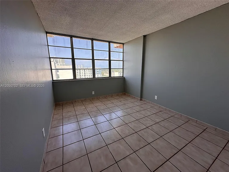 2025 NE 164th St #1008 — Photo 28