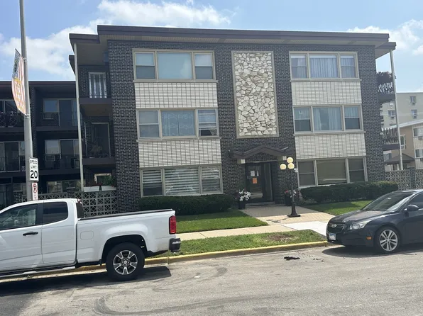 3001 Paris Ave APT 306, River Grove, IL 60171