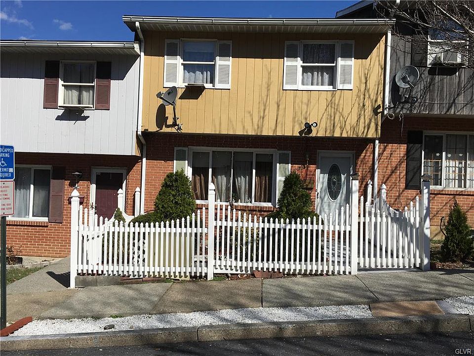 1st image of 807 E 8th St