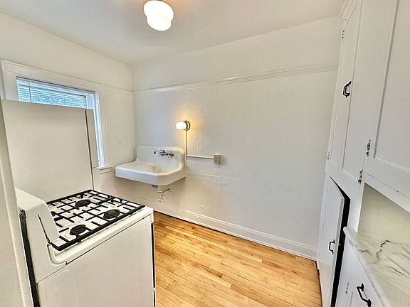 5th image of 3819 N Oakland Ave APT 8
