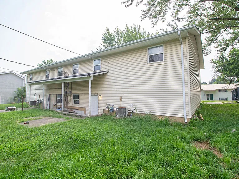 7304 N Moberly Dr — Photo 2