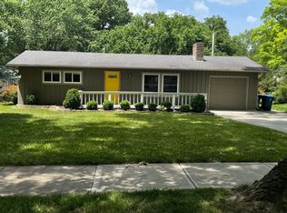 7532 Tomahawk Rd, Prairie Village, KS 66208