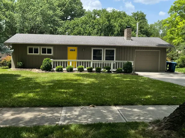 7532 Tomahawk Rd, Prairie Village, KS 66208