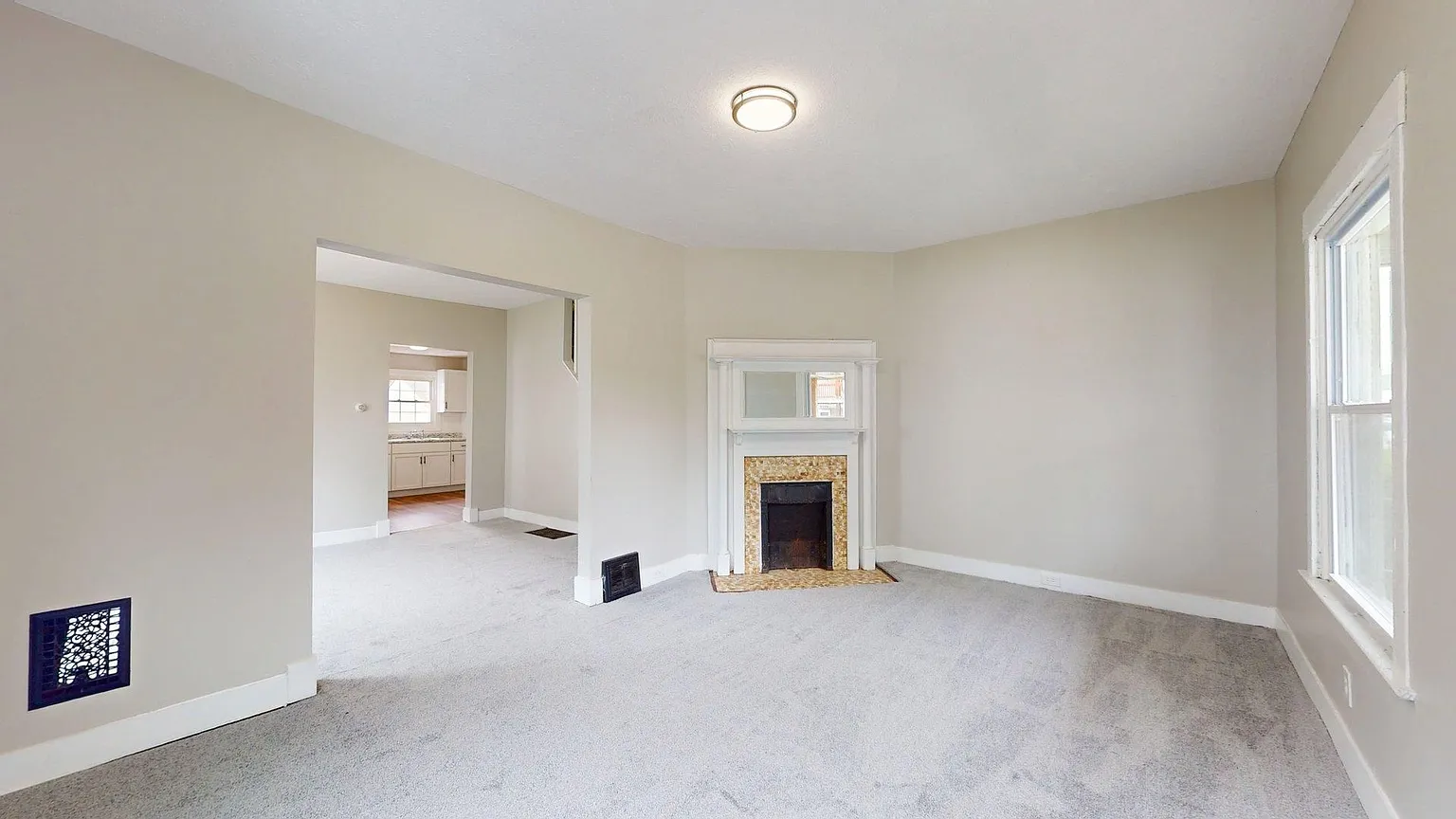 2027 W 105th St photo 1