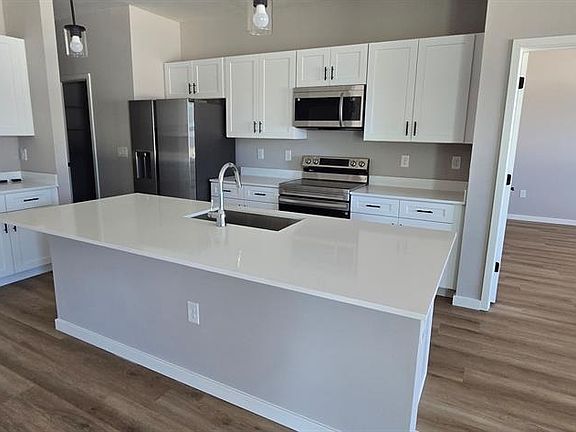 3rd image of 9975 SW 39th Ter